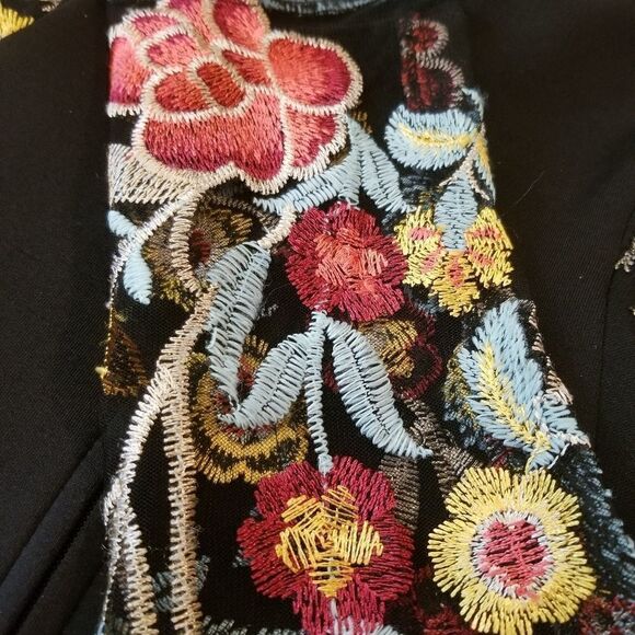 A. Byer Black Floral Embroidery Sheer Long Sleeve Dress Size 7 - Picture 5 of 9